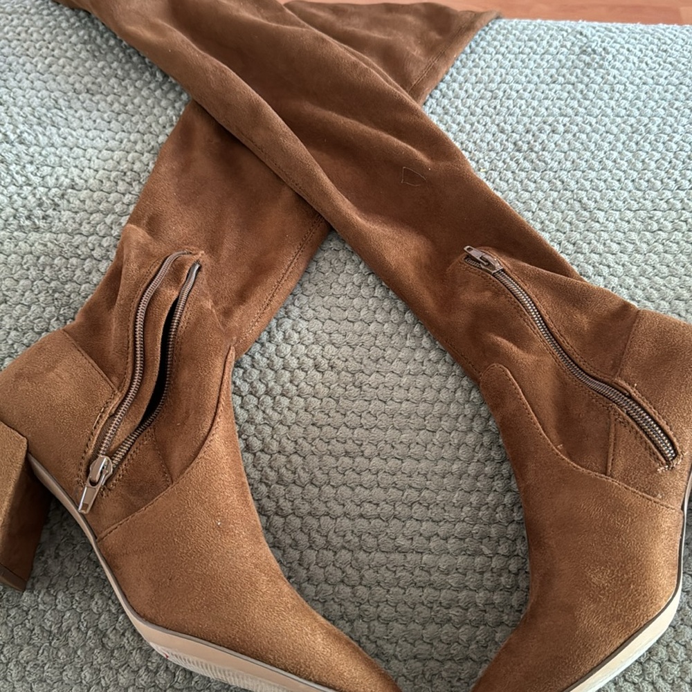 Long boot size 7